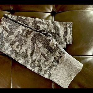 NVGTN size medium leggings